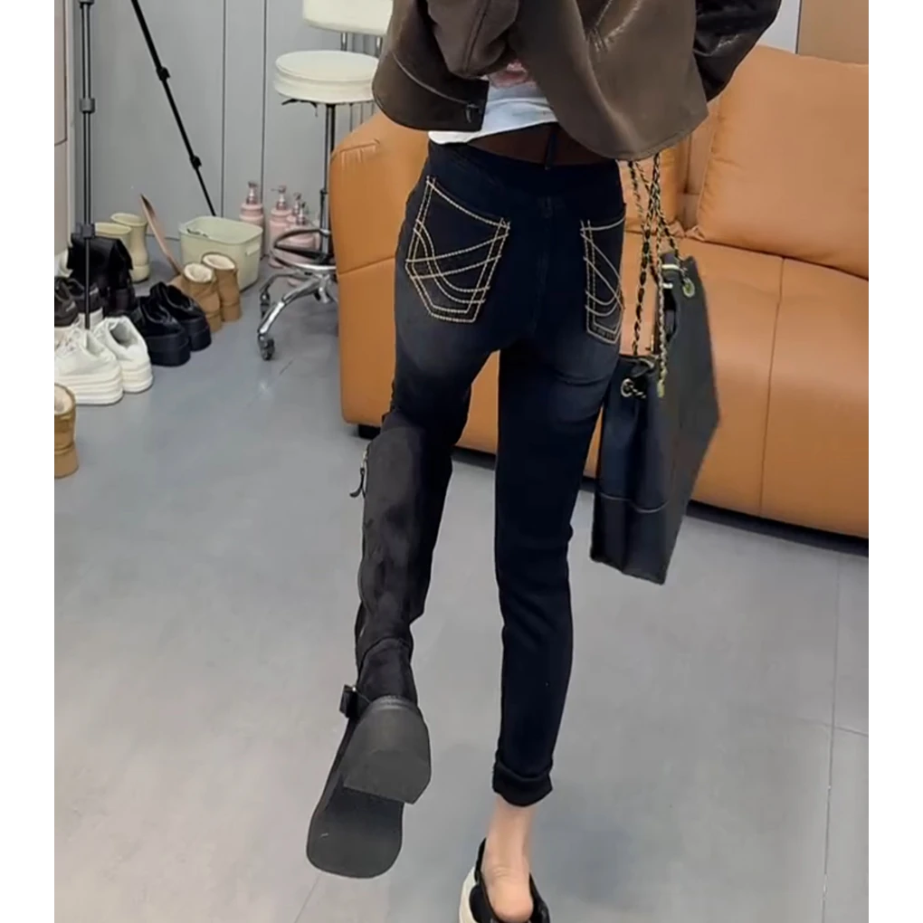 加绒显瘦大码小脚牛仔裤女秋冬新款高弹高腰休闲风百搭九分铅笔裤