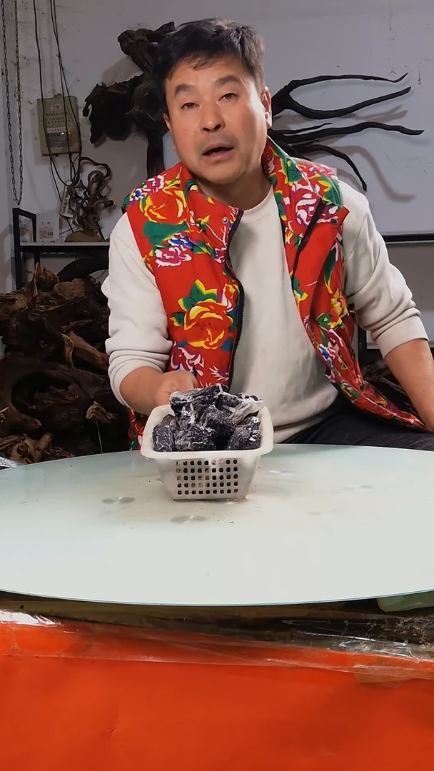 【闪购商品】木随机发货一筐青龙石中碎4斤9.9