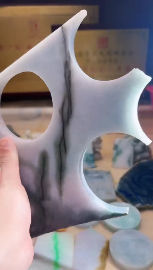 翡翠挂件未镶嵌A货张麦8478