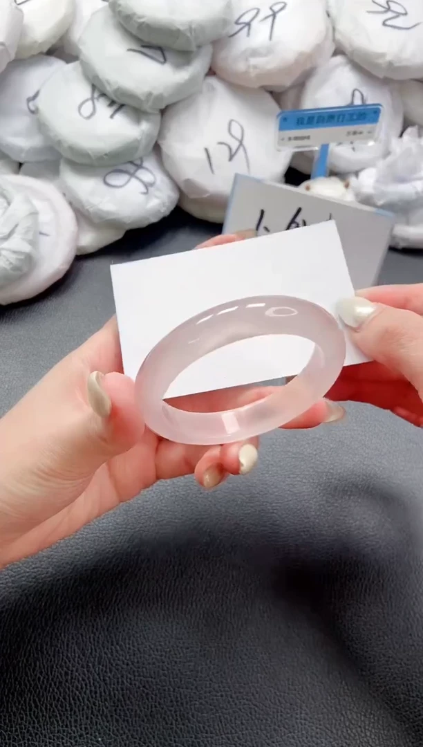 【闪购商品】石英质玉手镯未镶嵌 10L82-52