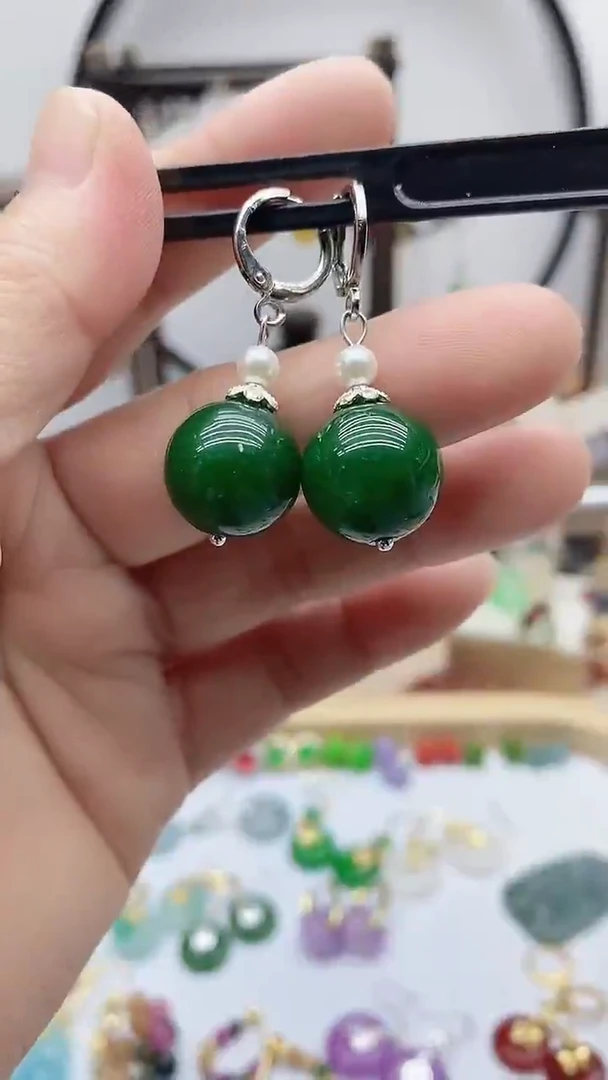 银S925镶嵌石英质玉（天山翠）耳饰14