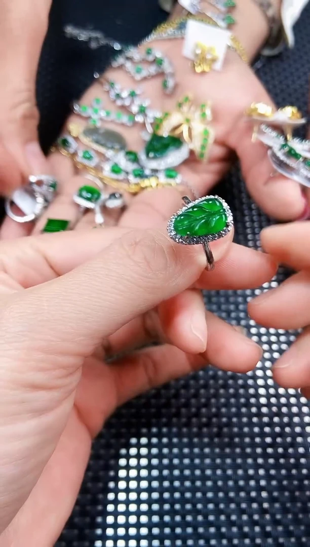 【闪购商品】翡翠戒指未镶嵌11111111