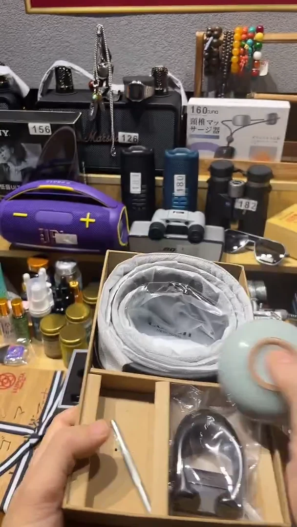 瓷片闪购商品 如图所示
