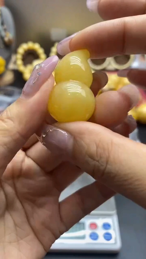 琥珀未镶嵌珠宝奇石1123