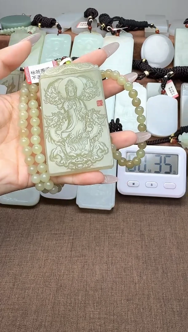 颈饰未镶嵌和田玉1