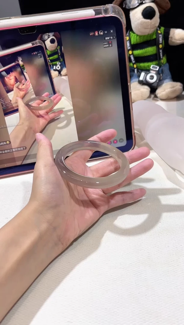 玛瑙/玉髓手镯未镶嵌60.4鉴赏期48小时