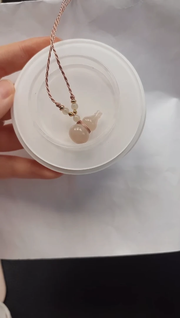 颈饰未镶嵌和田玉藕粉葫芦多样性发货