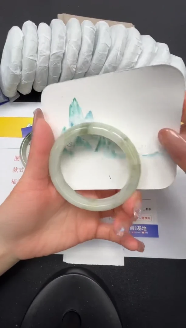 【闪购商品】石英质玉手镯未镶嵌42-55