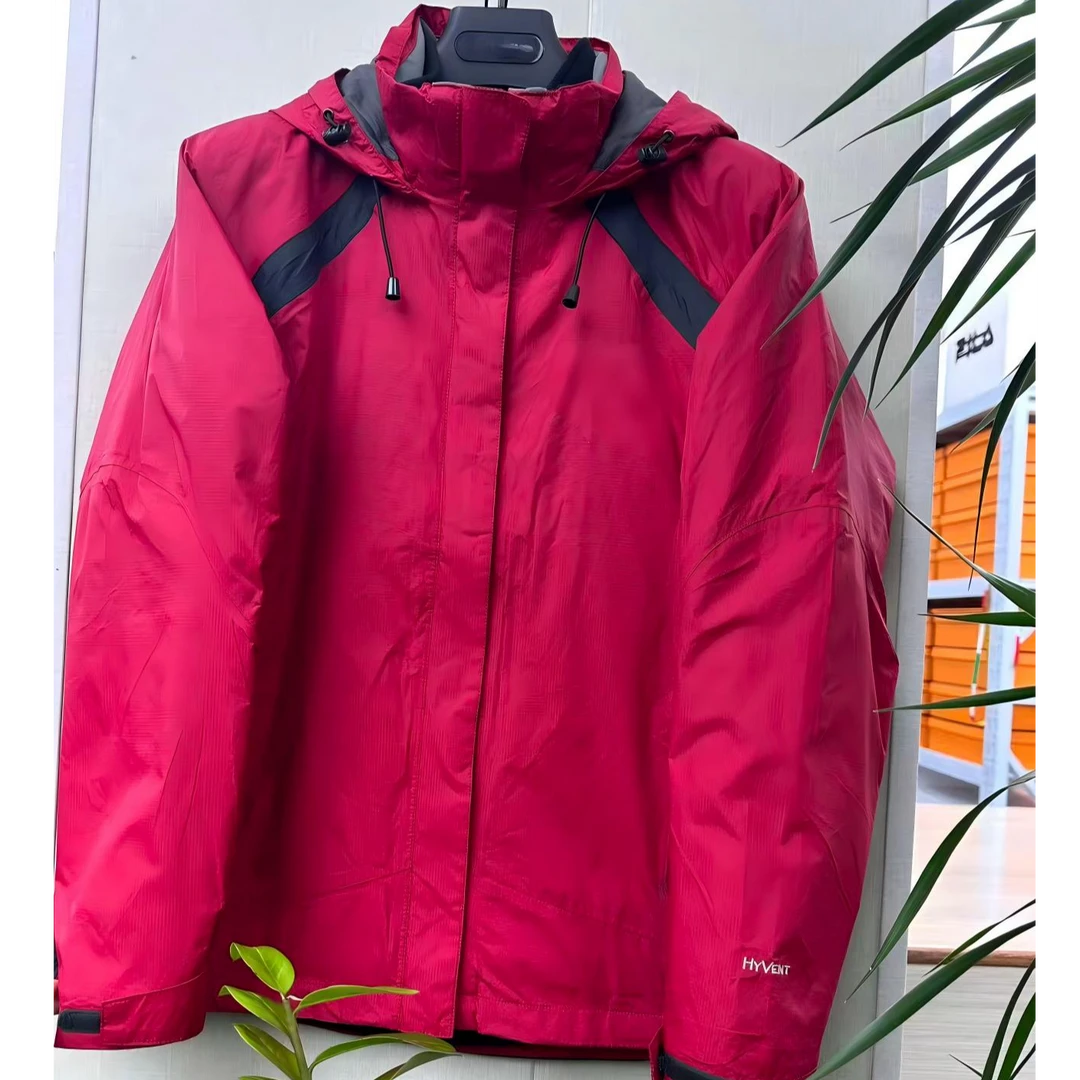 【特伦布朗】女款某北红色冲锋衣