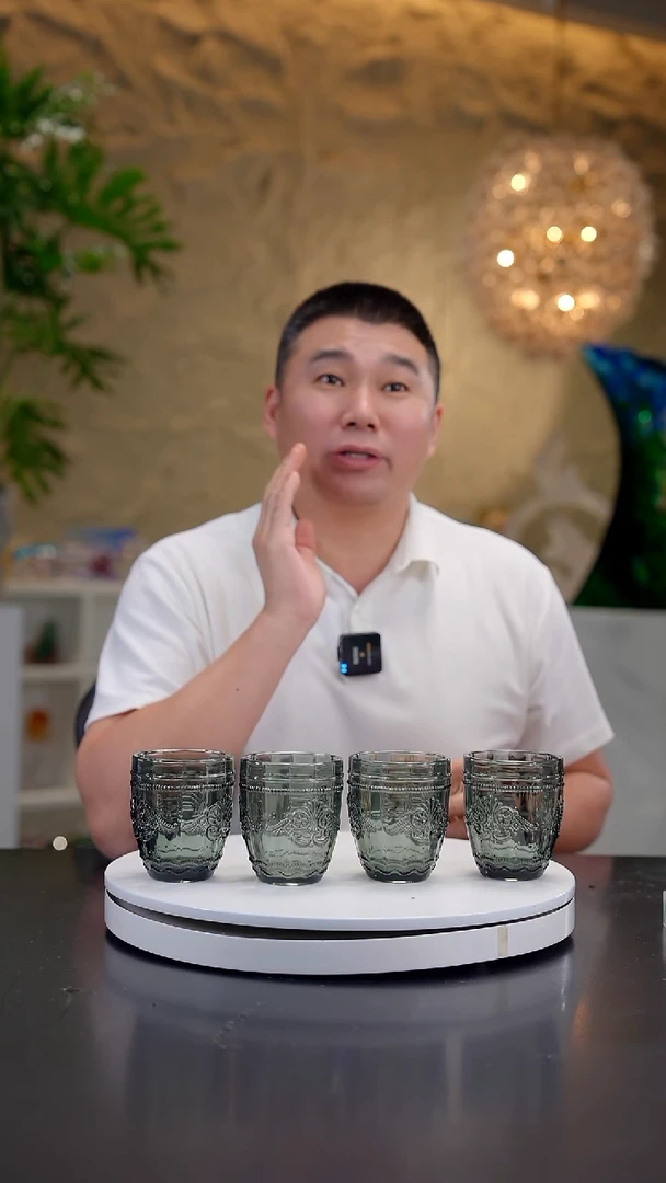 摆件极简灰色浮雕水杯4只+金紫色高脚杯2只