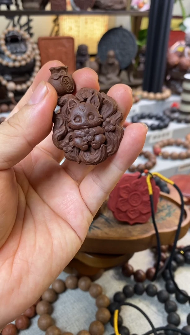 泥塑大苏合合香牌-小狐狸+小福袋