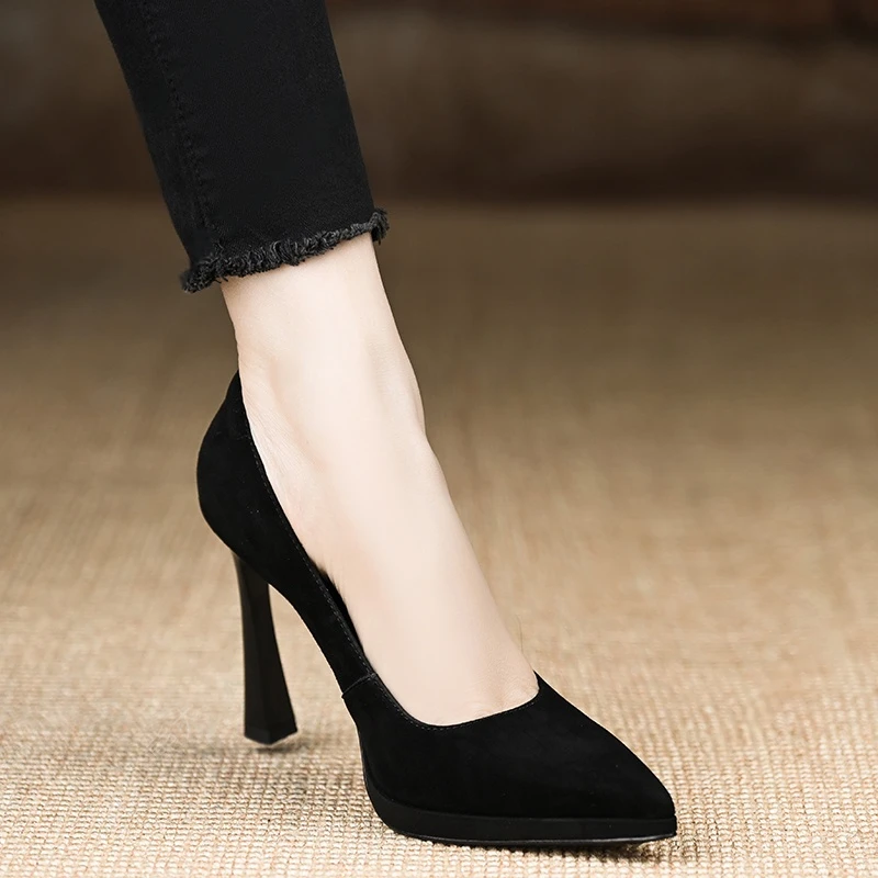 小个子手工女鞋10cm浅口2025新款单鞋细跟高跟尖头防水台黑色牛皮