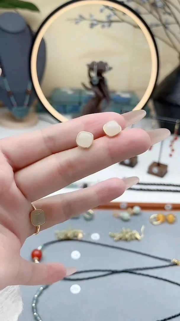 银S925镶嵌和田玉耳饰00和田玉耳钉方糖耳钉