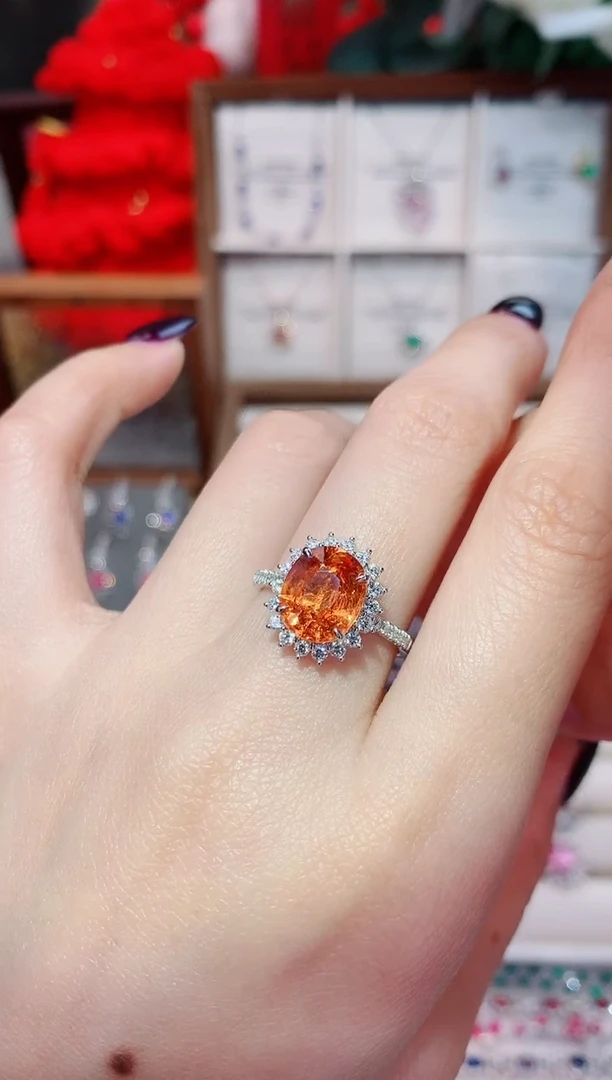18K金镶嵌戒指石榴石（芬达石）3.91ct/天然宝石/七天无理由