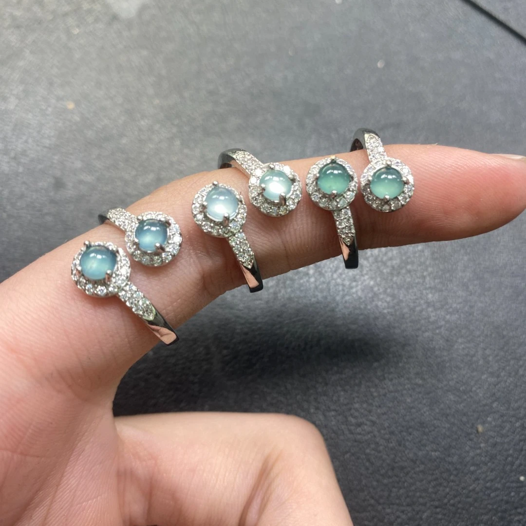 天然翡翠A货双蛋面精致时尚款颗调节白冰戒指（多样性发其一）