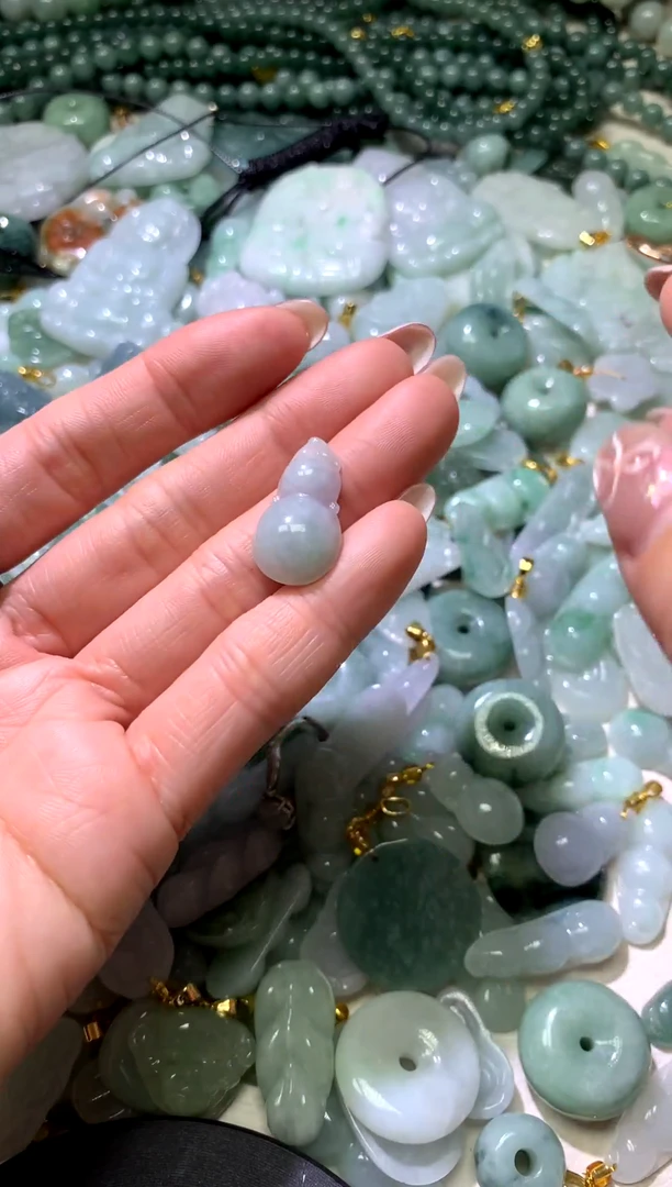 吊坠(不含链)未镶嵌翡翠1