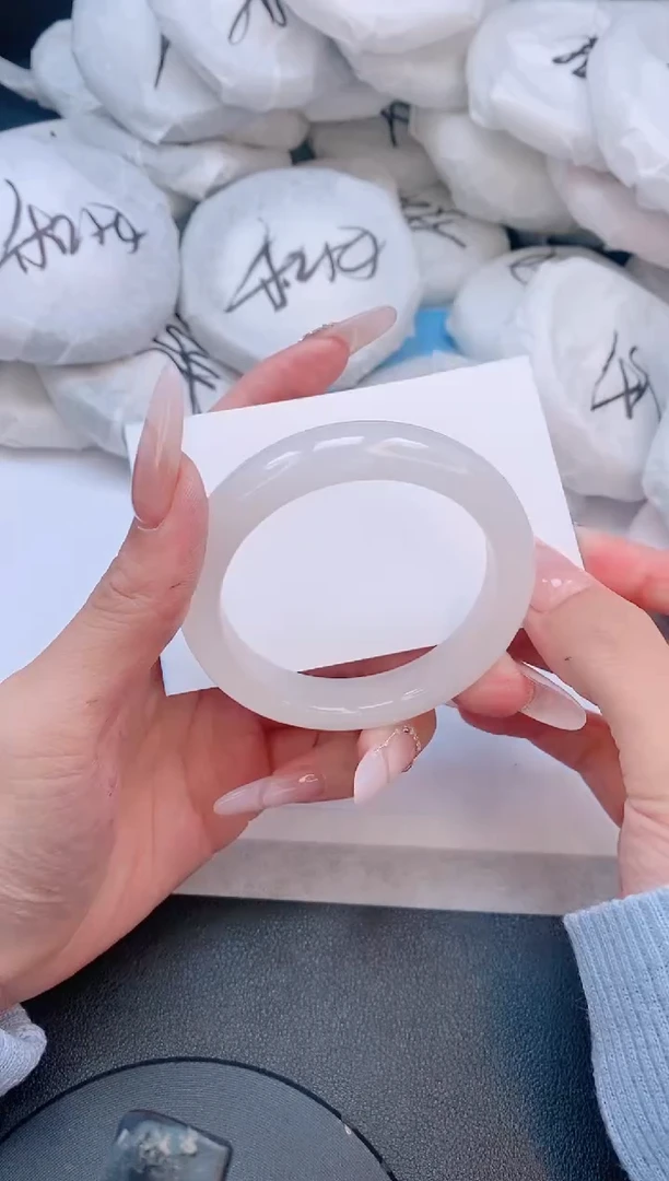 石英质玉手镯未镶嵌2L238-51