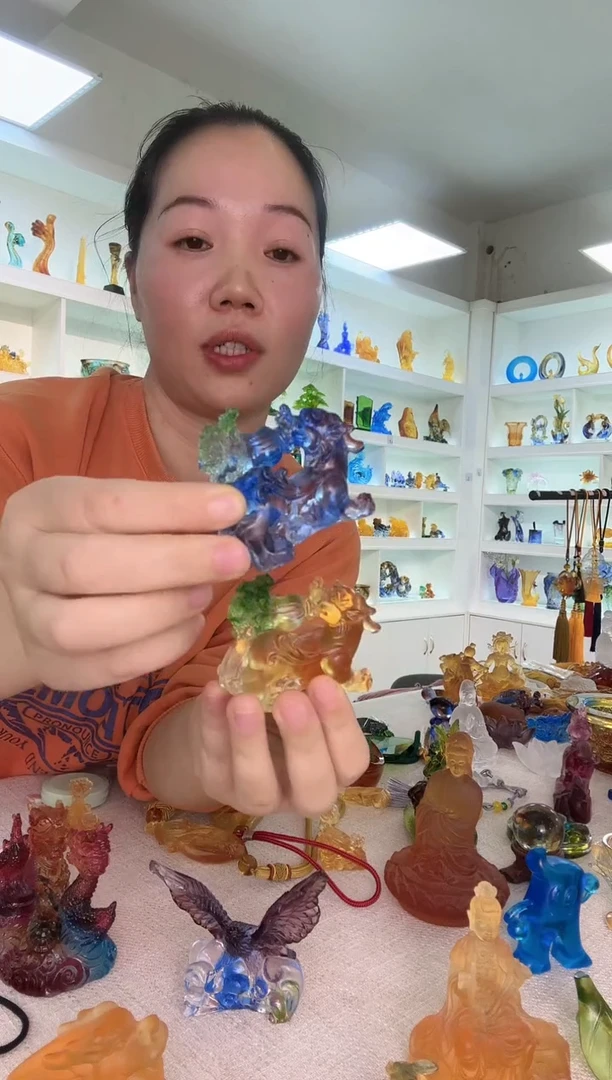 手工艺品琉璃貔貅