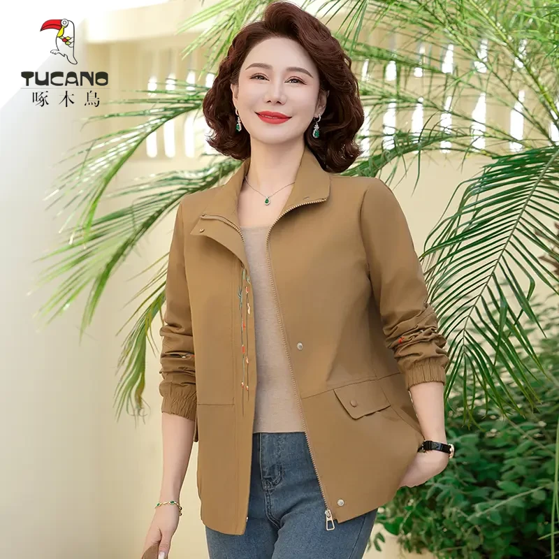 啄木鸟中老年妈妈春装外套新款休闲夹克上衣女装春秋季洋气风衣