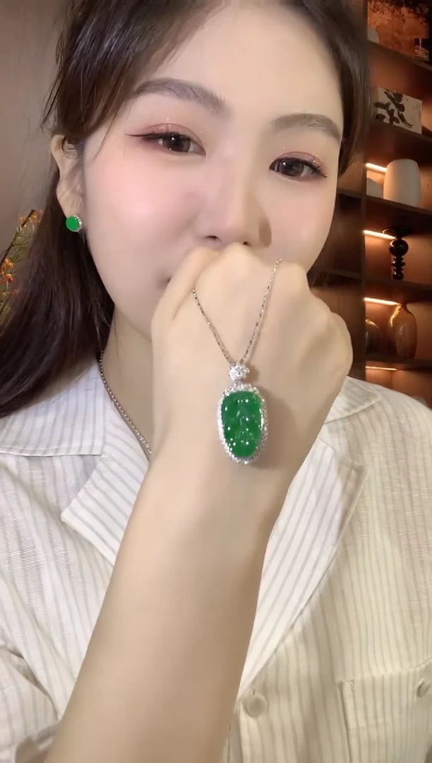 吊坠(不含链)18K金镶嵌翡翠A36翡翠