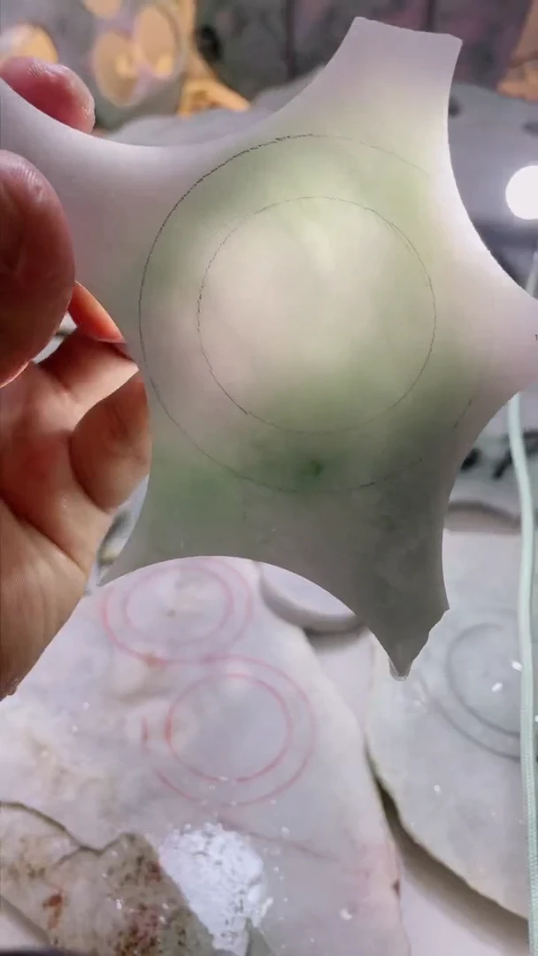 翡翠未镶嵌颈饰0林0翡翠珠宝120