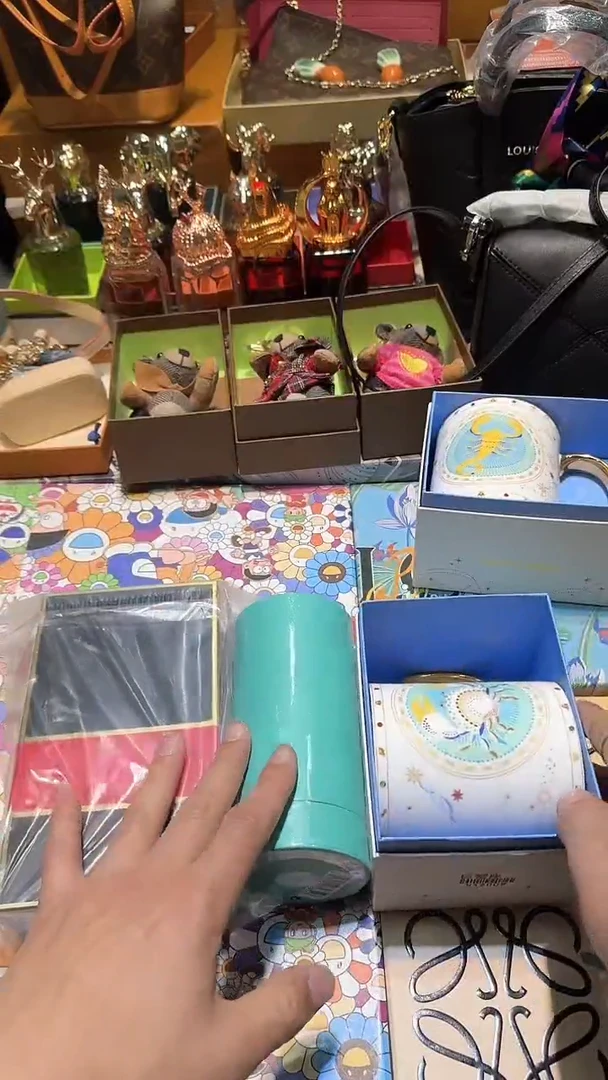 【闪购商品】瓷片换类目孤品单品一件不留红高跟鞋 tfn圆