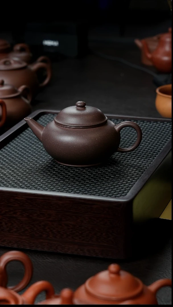 茶壶紫砂紫泥水平半手140     全品