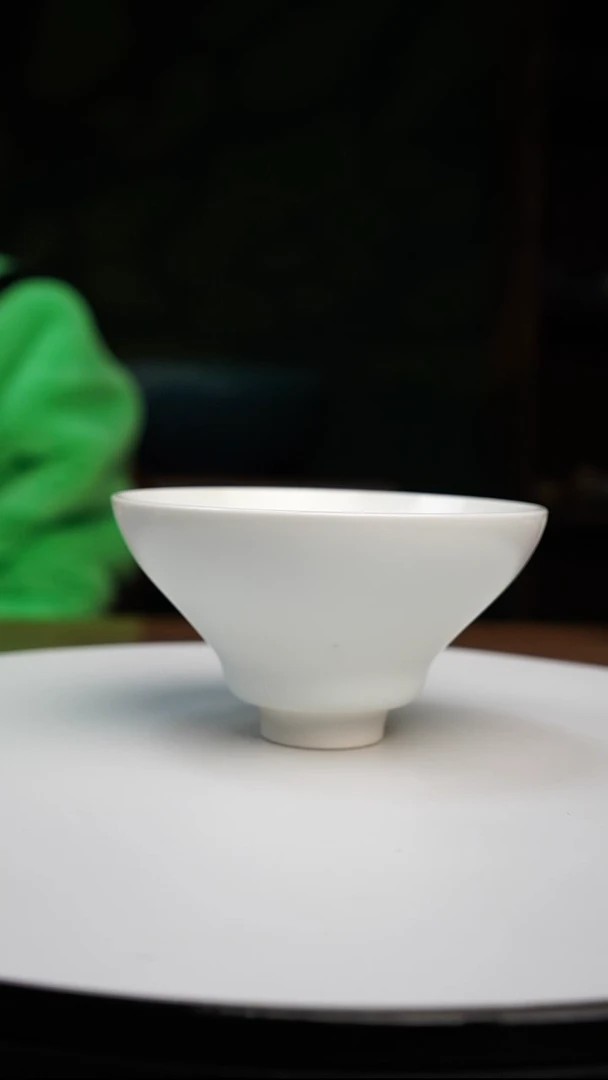 吴远中未名窑冷香凝白杯