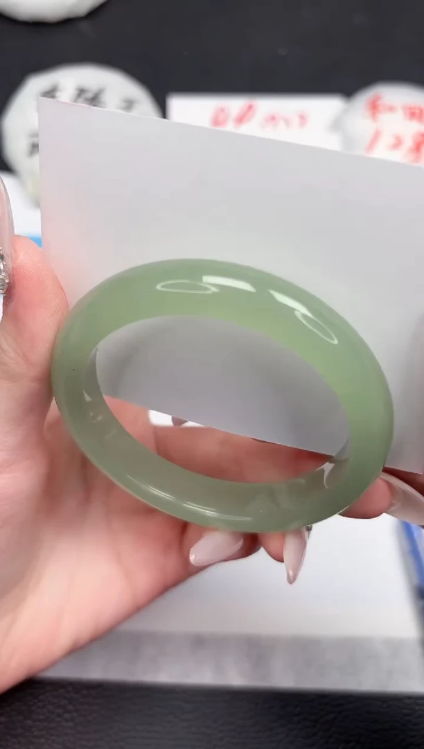 【闪购商品】石英质玉手镯未镶嵌195-56.4