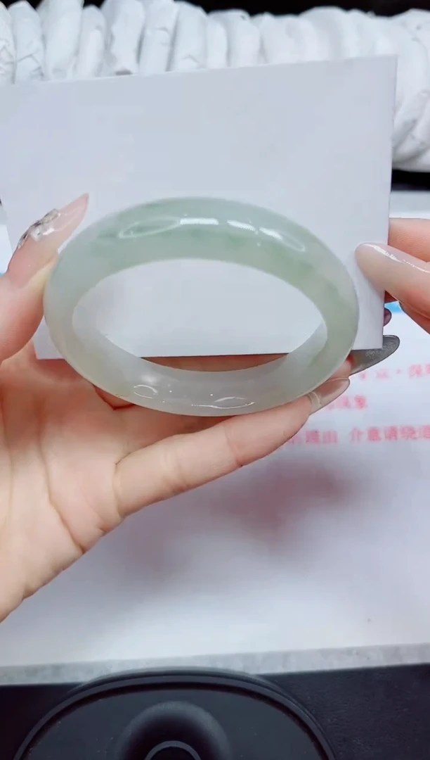 石英质玉手镯未镶嵌389