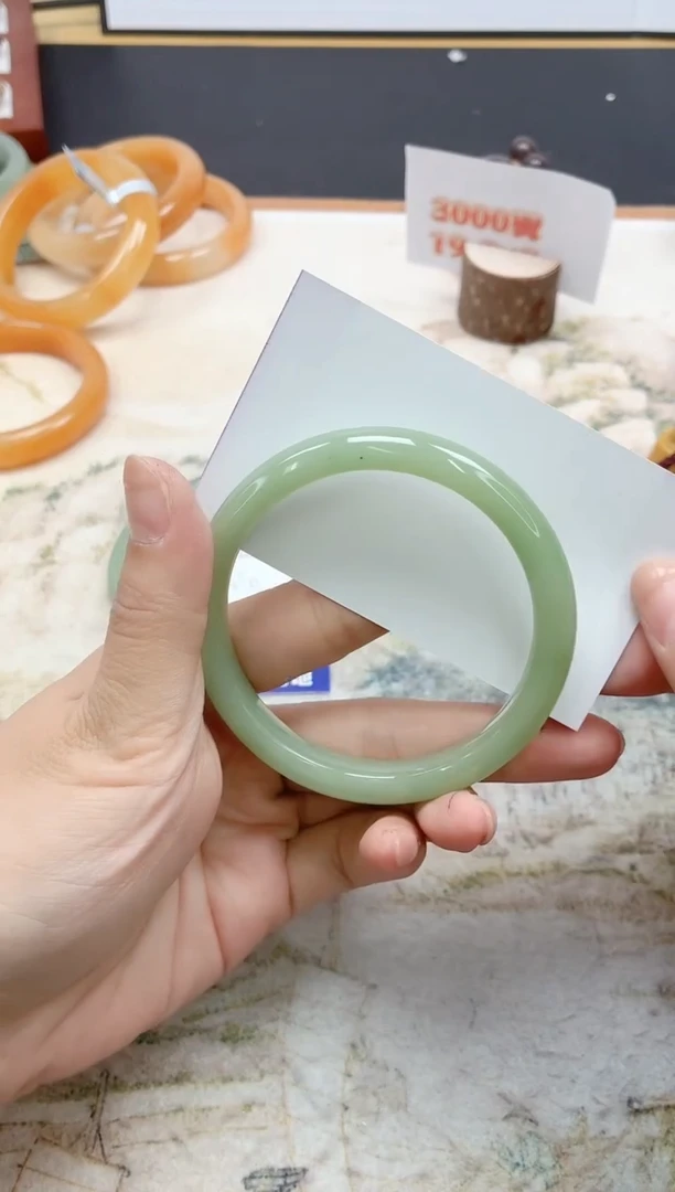 石英质玉手镯未镶嵌133/60.4