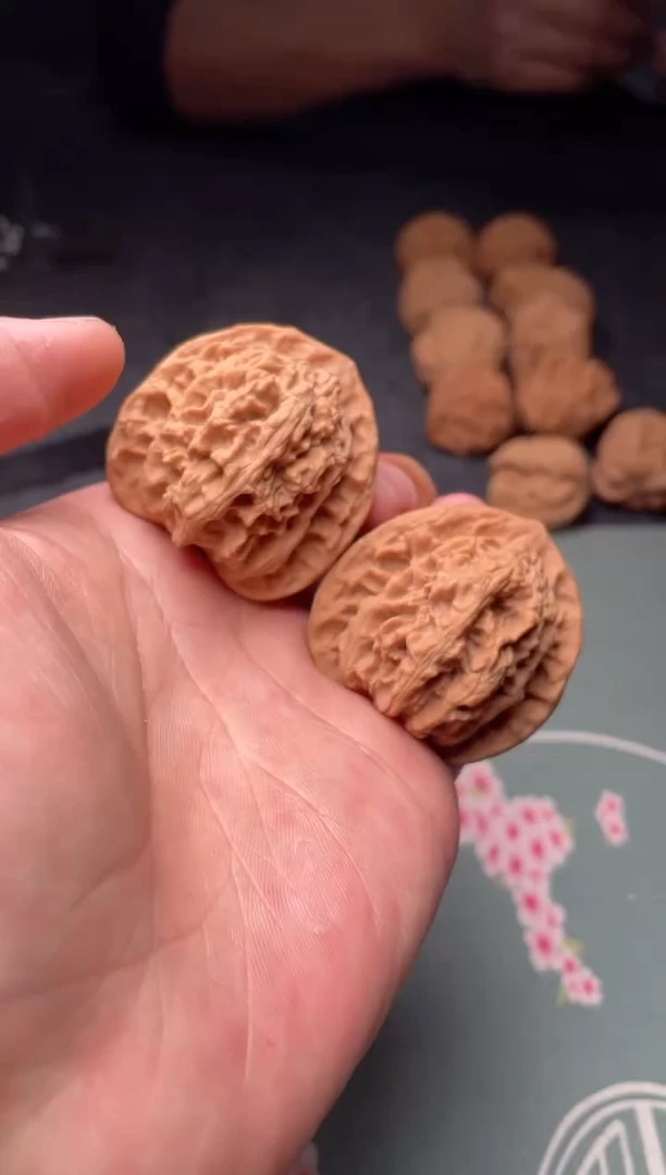 把件文玩核桃a105  霞云岭    40尺