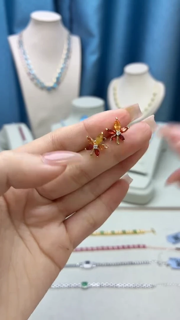 耳饰彩色蓝宝石银S925镶嵌084JH0102产品一个（多样性）