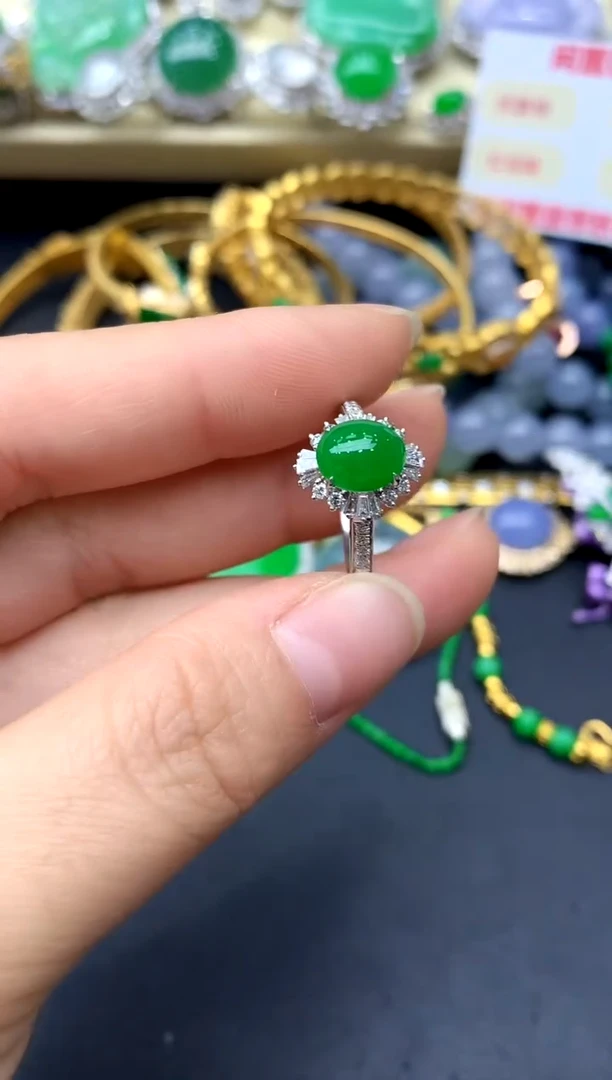 18K金镶嵌戒指翡翠513 -中国好珍宝