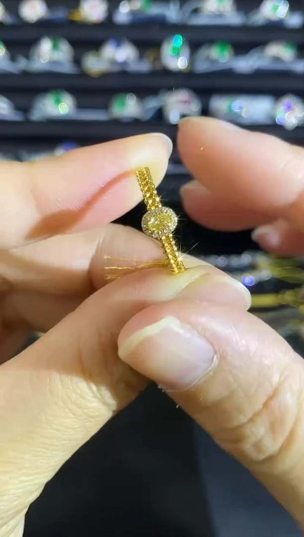 18K金镶嵌戒指钻石11