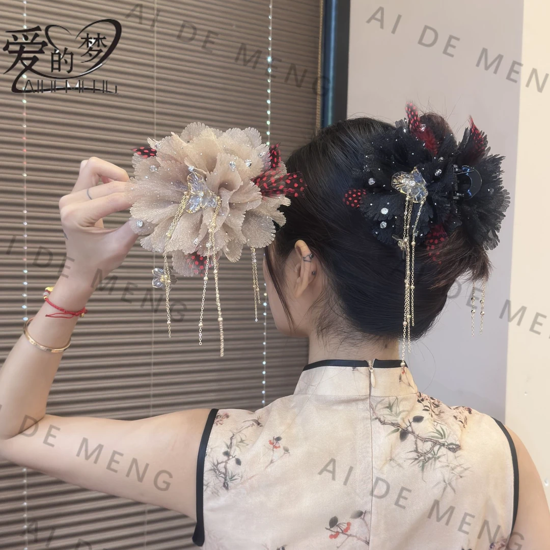 爱的梦春夏新款【奢香夫人】蝴蝶流苏羽毛鲨鱼夹高级感百搭发夹抓夹