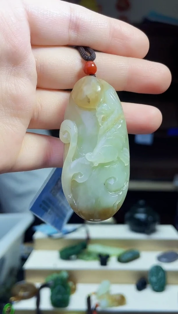 和田玉未镶嵌颈饰1
