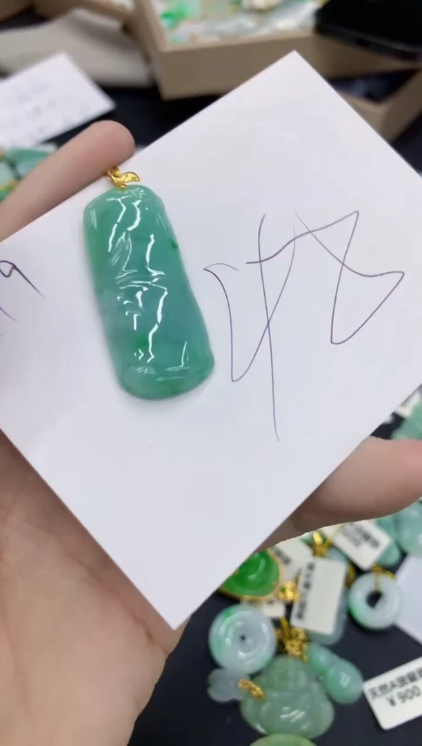 翡翠未镶嵌颈饰111111