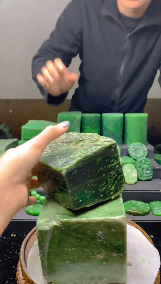 未镶嵌和田玉珠宝半成品1