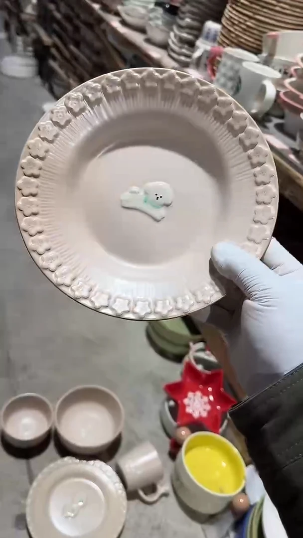 陶瓷小狗草帽深盘微瑕 凑满20元包邮