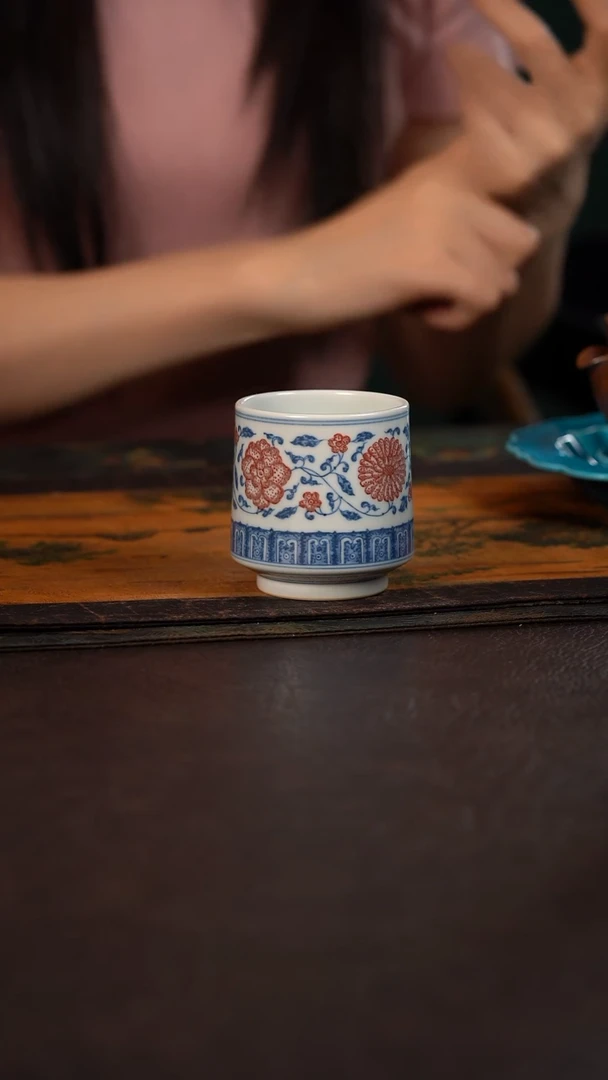 贵红窑青花釉里红缠枝莲威士忌杯