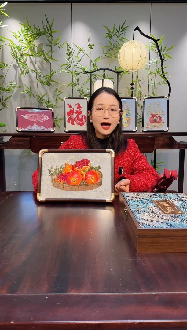 布刺绣摆台，高端刺绣艺术藏品！