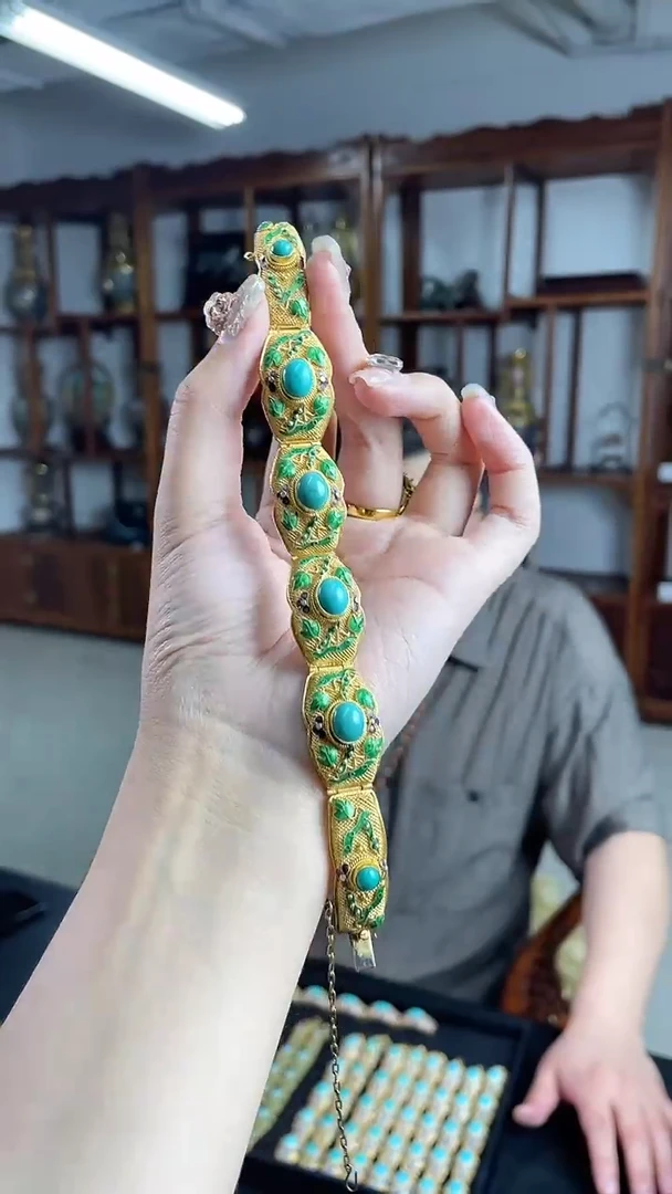 非遗手工花丝镶嵌镯子