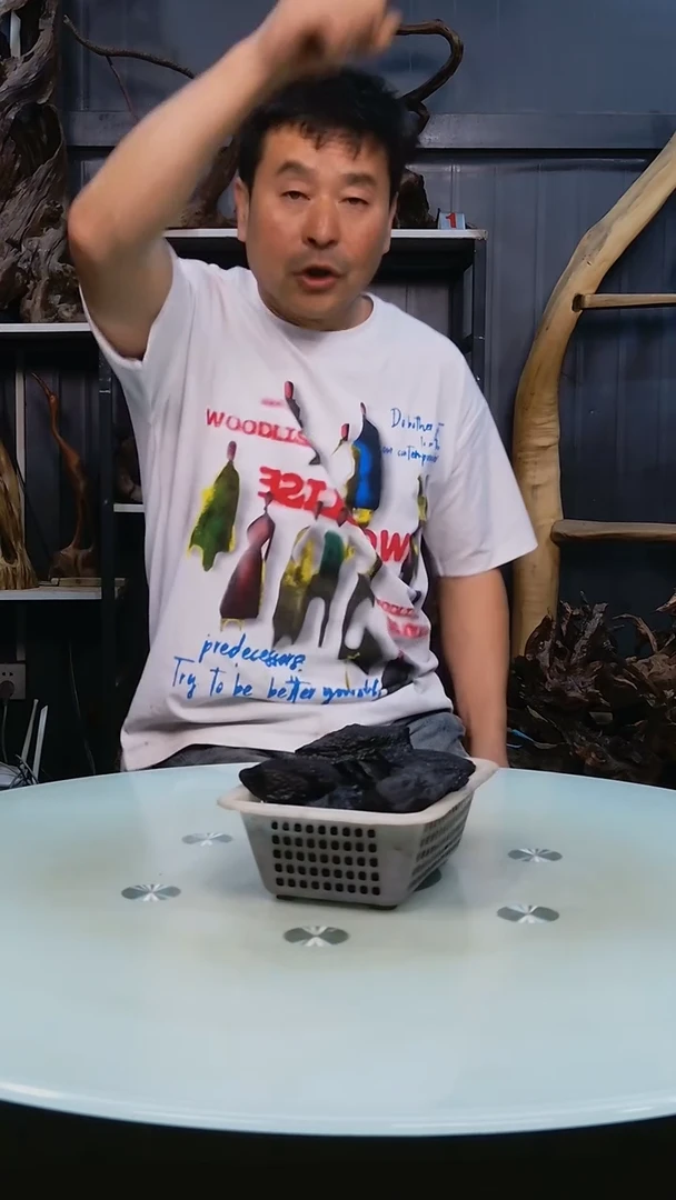 木随机发货一筐黑金4斤9.9