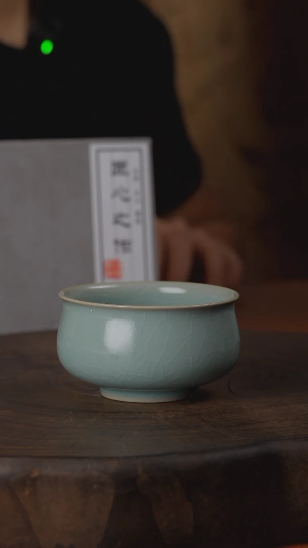 汝瓷 仿古炉式杯 证书 礼盒