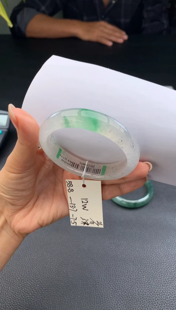 未镶嵌手镯翡翠翡翠手镯 下单联系小耳机#