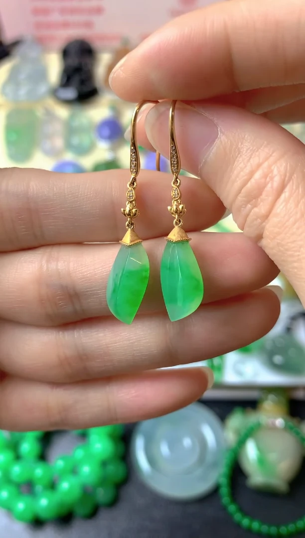 18K金镶嵌翡翠耳饰二*娘耳饰