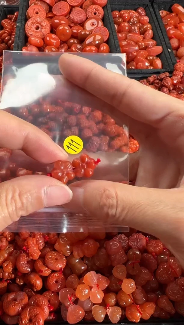 【闪购商品】南红玛瑙颈饰未镶嵌1