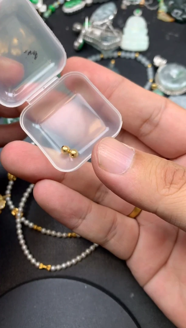 颈饰未镶嵌翡翠冬***花单珠4mm