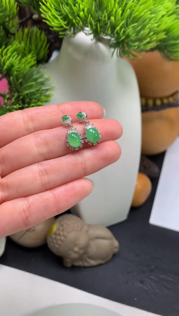 未镶嵌翡翠耳饰狮****子---124756